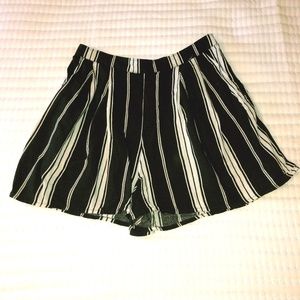 Hollister black and white stripped shorts